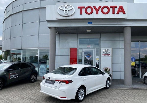 Toyota Corolla cena 89900 przebieg: 97504, rok produkcji 2022 z Sępólno Krajeńskie małe 211